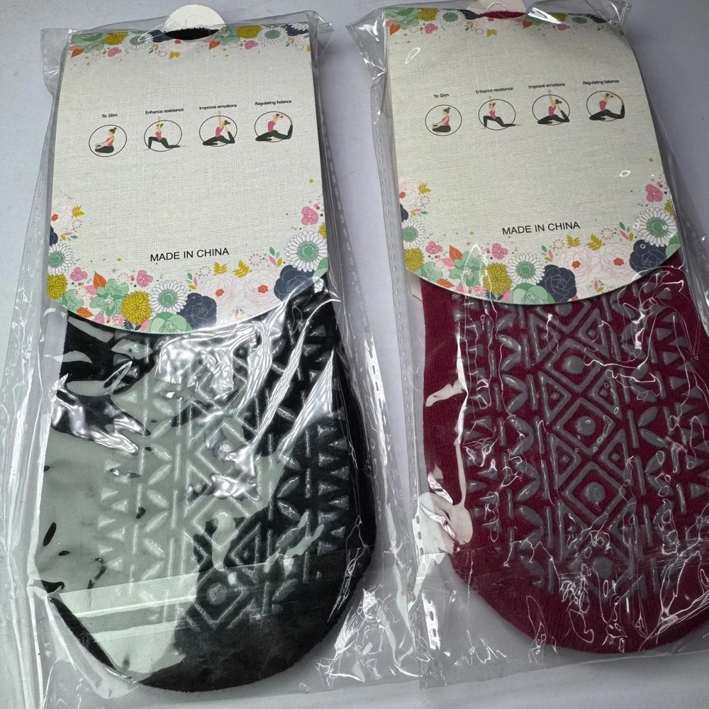 NEW Women's Yoga Socks Non Slip Grips Ballet Pilates Barre Fitness 3 Pack OSFA
